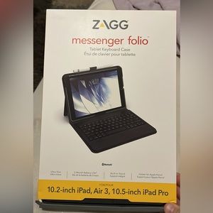 Tablet keyboard case black